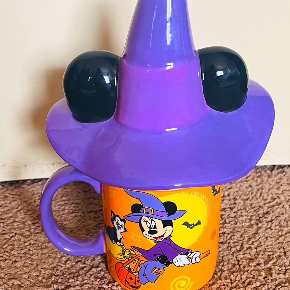 Disney Halloween Mickey Mouse Mug w/ Lid - New!